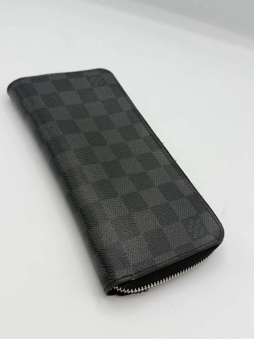 Louis Vuitton pre owned
